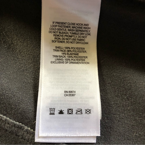 Mountain Hardwear grey zip up vest - Picture 2 of 12